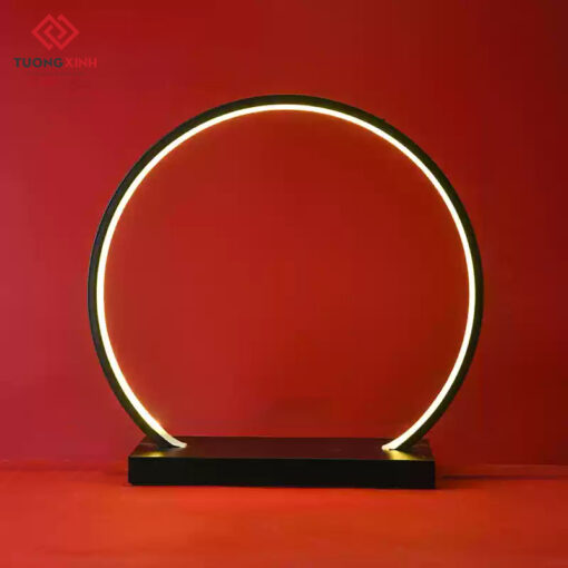 Kệ đèn led đế thép decor tượng, mèo thần tài GS138